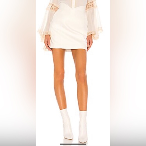 Revolve - Vegan Leather - Western Style - White Mini Skirt - Size M - Picture 1 of 5